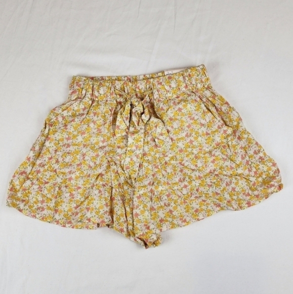 SO high rise ruffle yellow floral shorts Size XS - Picture 4 of 9